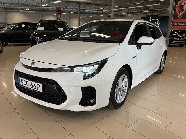 Suzuki Swace Hybrid 1.8 VVT-i E-CVT 122 hk Endast 3737 mil
