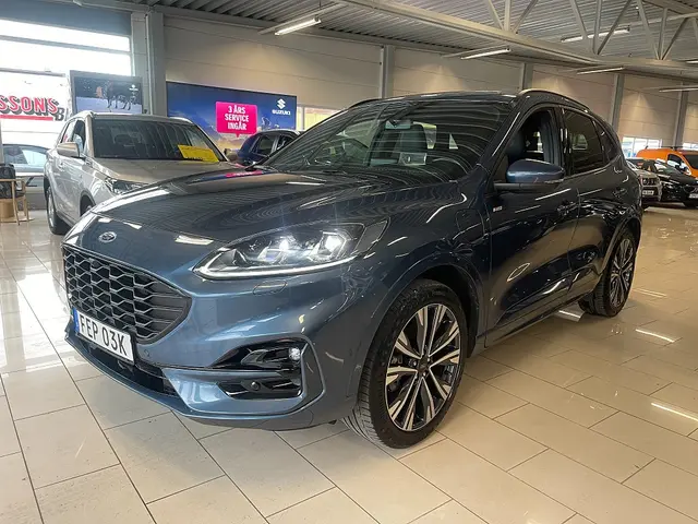 Ford Kuga Plug-In Hybrid E-CVT ST-Line 225 hk