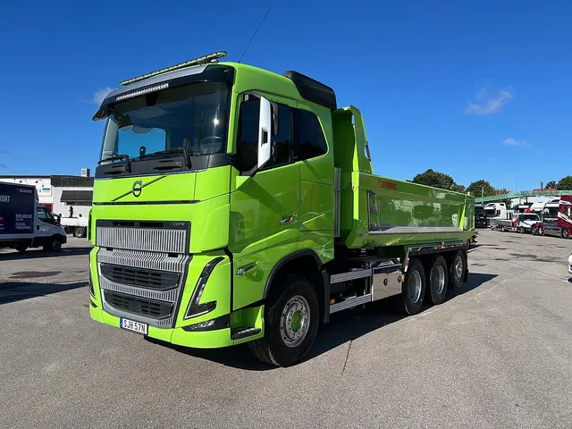 Volvo FH16 550 8x4*4 Tridem Tippbil I-See, Fullutrustad