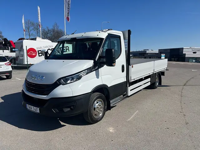 Iveco Daily 50C18 A8 Hi-Matic Kranbil Fjärrstyrd Kran